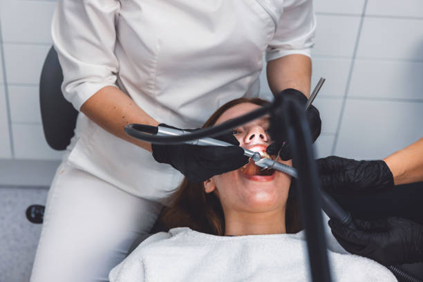 Best Emergency Tooth Extraction  in Dora, AL